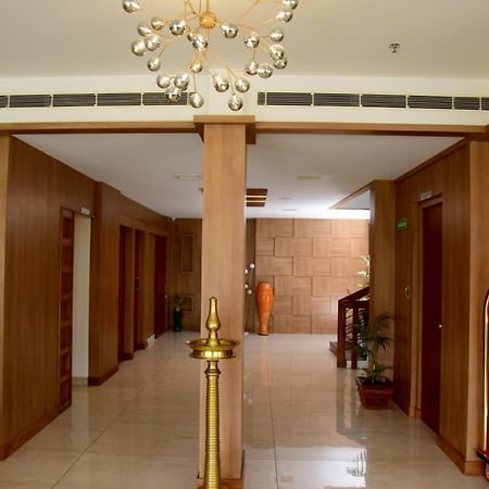 Hotel Emerald Palace Kottiyam エクステリア 写真