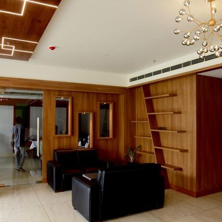 Hotel Emerald Palace Kottiyam エクステリア 写真