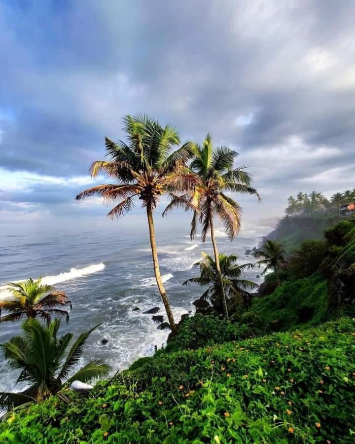 Hotel Emerald Palace Kottiyam エクステリア 写真